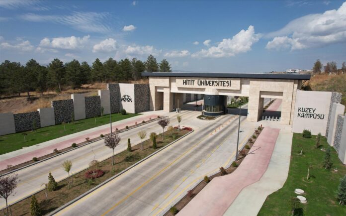 Hitit Üniversitesi, uluslararasılaşma stratejileri kapsamında önemli bir başarıya imza atarak Avrupa Dayanışma Programı (European Solidarity Corps - ESC) Kalite Sertifikası almaya hak kazandı.